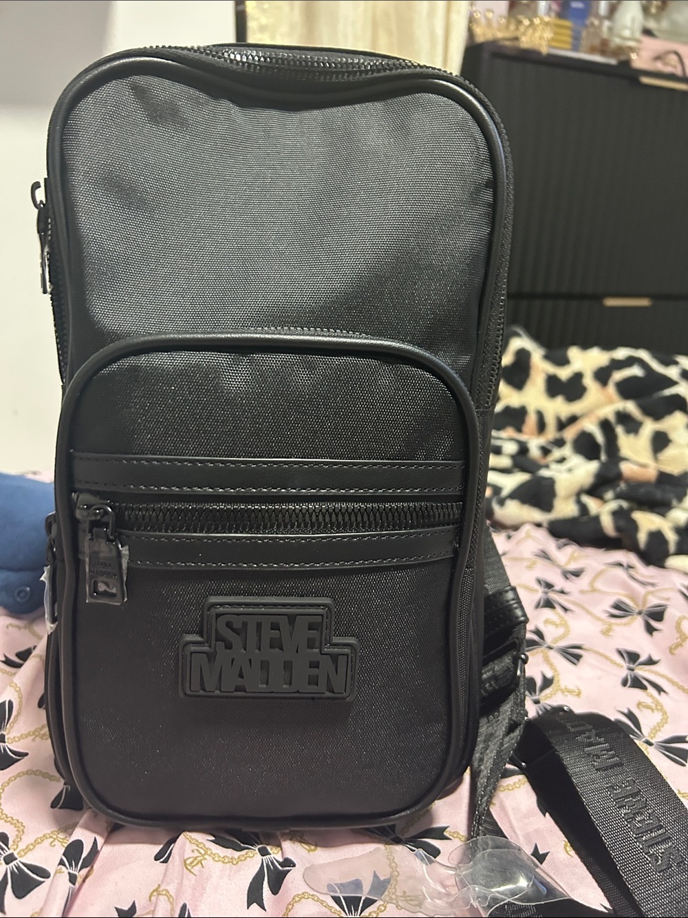 Steve Madden Black Men’s Sling Crossbody Bag